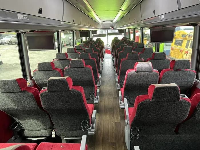 2019 Mci J4500 ADA Motorcoach - Image 11