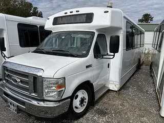 2016 Champion E450 bus