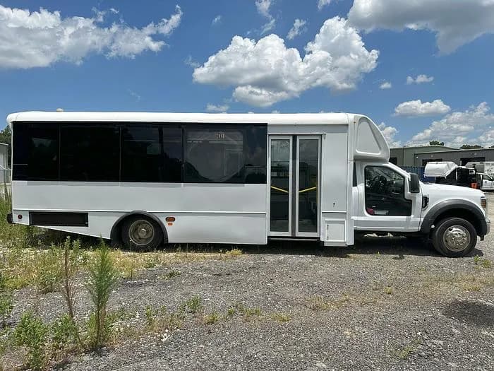 2019 Champion F550 Cutaway - Image 7