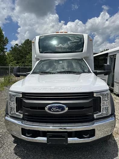 2019 Champion F550 Cutaway - Image 8