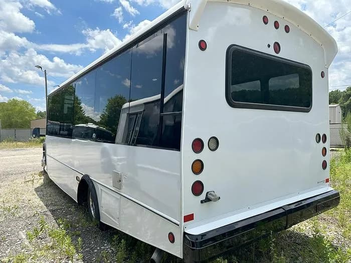 2019 Champion F550 Cutaway - Image 4