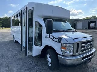 2017 Goshen E450 bus