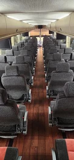 2015 Prevost H3-45 Coach - Image 5