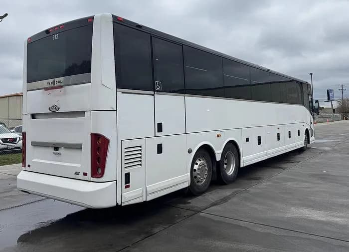 2018 Van hool CX45 ADA Coach - Image 4