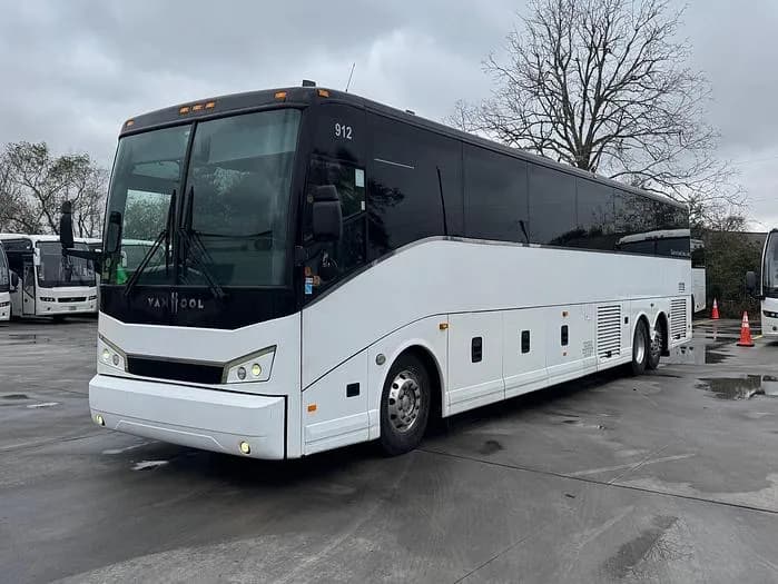 2018 Van hool CX45 ADA Coach - Image 1