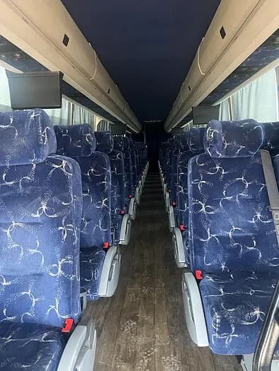 2015 Prevost H3-45 Coach - Image 11