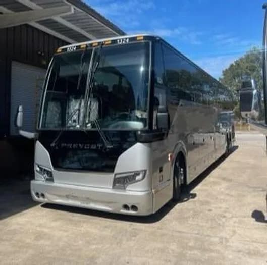 2016 Prevost H3-45 Coach - Image 7