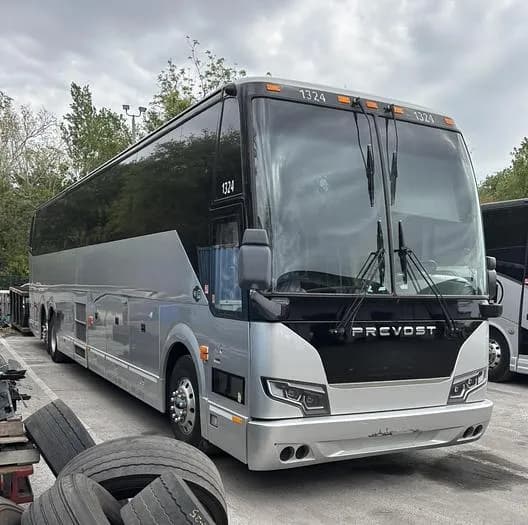 2016 Prevost H3-45 Coach - Image 1