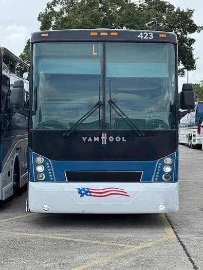 2017 Van hool CX45 ADA Coach - Image 2