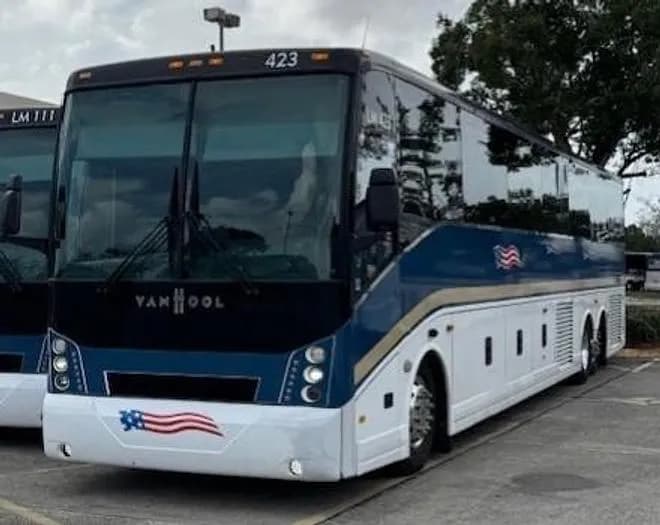 2017 Van hool CX45 ADA Coach - Image 3