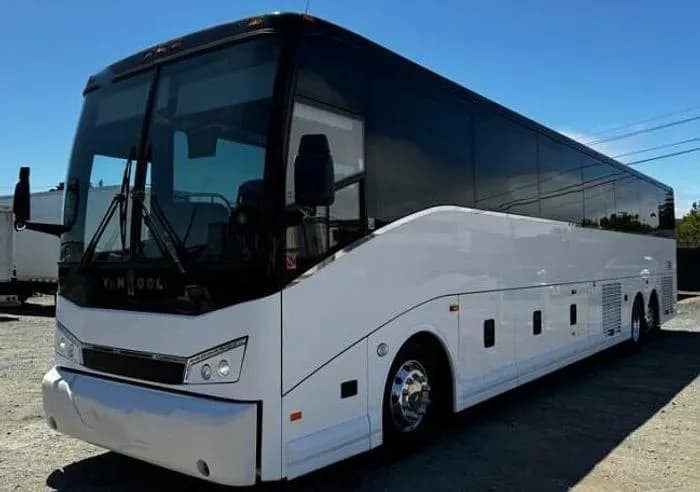 2020 Van hool CX45 Coach - Image 1