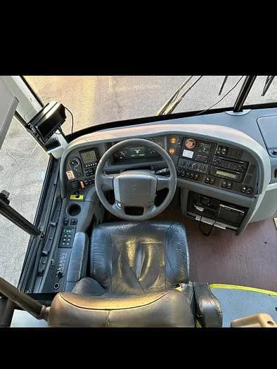 2015 Volvo 9700 Coach - Image 5