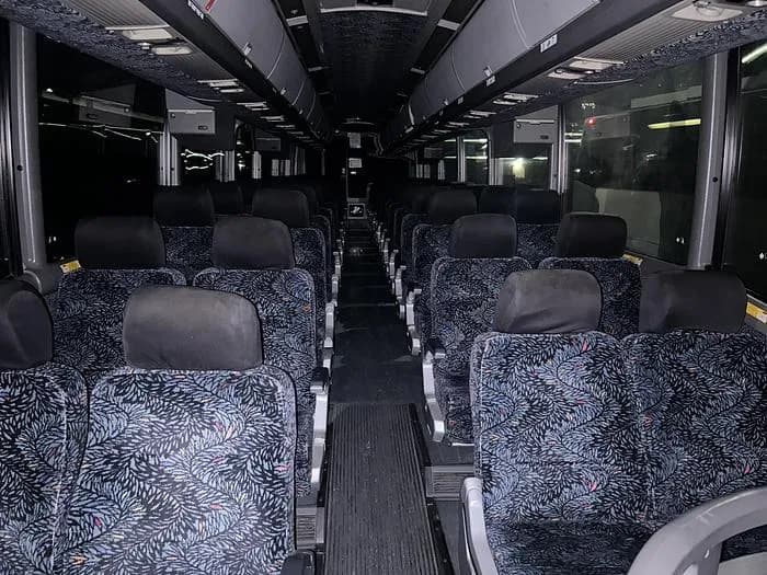 2006 Mci J4500 Coach - Image 13
