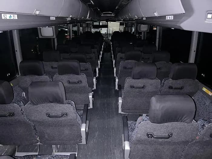 2006 Mci J4500 Coach - Image 11