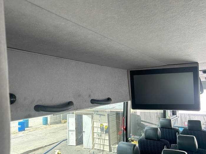 2015 Van hool TX45 Coach - Image 12
