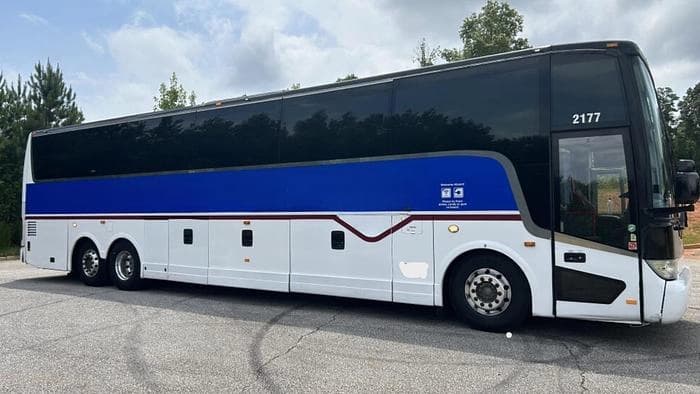 2015 Van hool TX45 Coach - Image 2