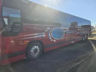 2001 Prevost (NFI) XLII bus