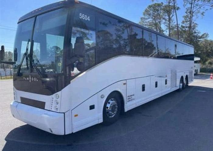 2017 Van hool CX45 Coach - Image 3