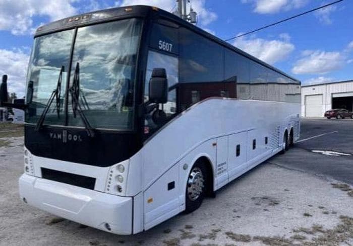 2017 Van hool CX45 Coach - Image 3