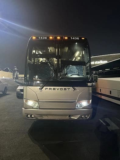 2014 Prevost H3-45 Coach - Image 5