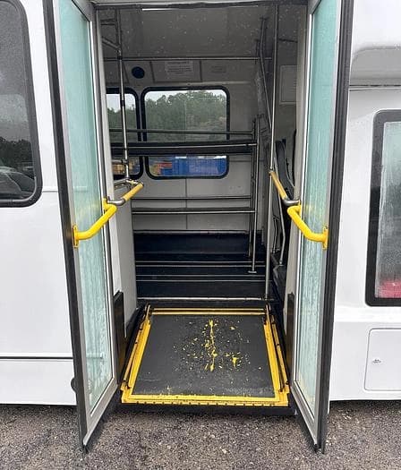 2016 Champion E450 Shuttle Bus - Image 8