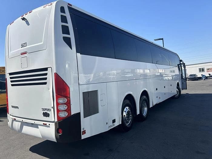 2016 Volvo 9700 Coach - Image 2