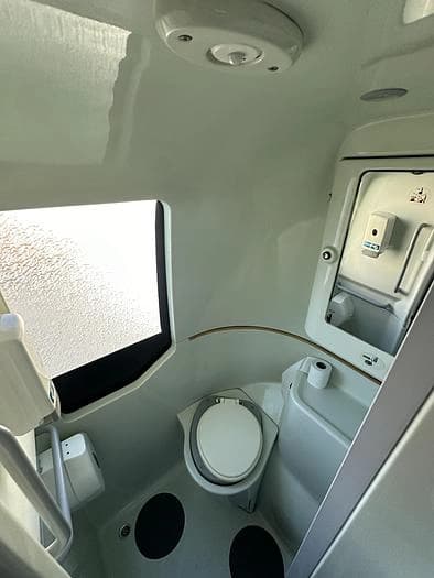 2015 Volvo 9700 Coach - Image 7