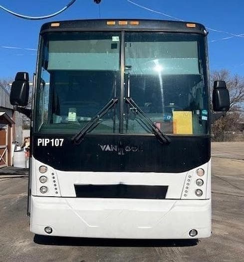 2017 Van hool CX45 Coach - Image 2