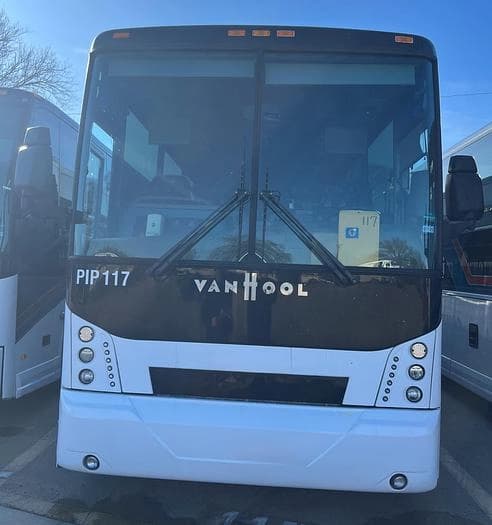 2017 Van hool CX45 Coach - Image 2