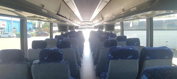 2008 Mci J4500 ADA Coach - Image 6