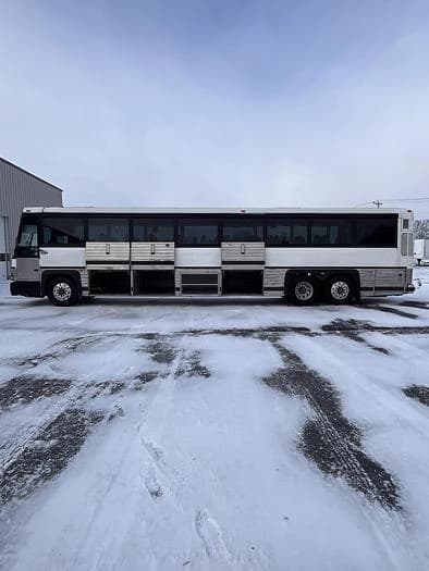 1994 Mci 102DL3SS Coach - Image 4
