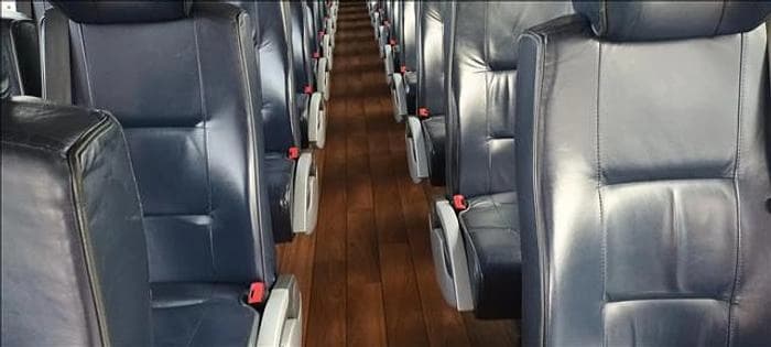 2017 Prevost H3-45 Coach - Image 18