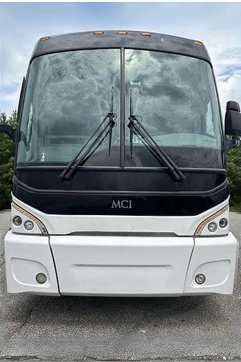 2016 Mci J4500 Coach - Image 4