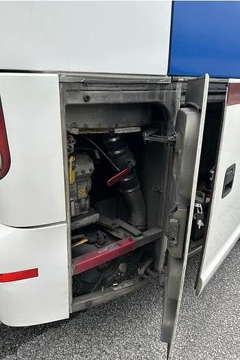 2016 Mci J4500 Coach - Image 12
