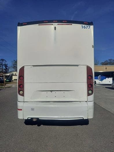 2013 Mci J4500 Coach - Image 9