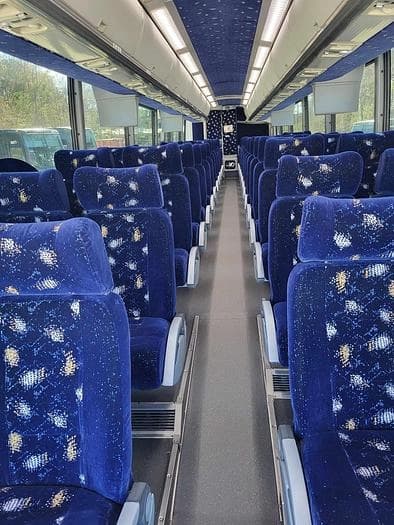 2012 Mci J4500 Coach - Image 11