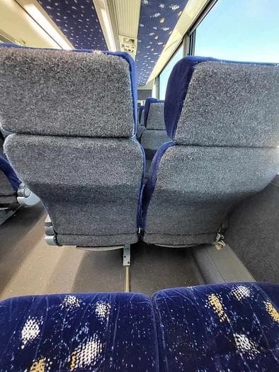 2012 Mci J4500 Coach - Image 12