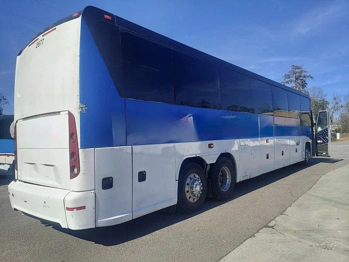 2012 Mci J4500 Coach - Image 5