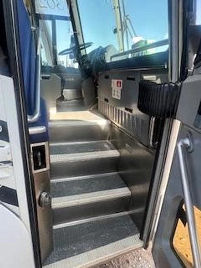 2008 Mci D4500 Coach - Image 8