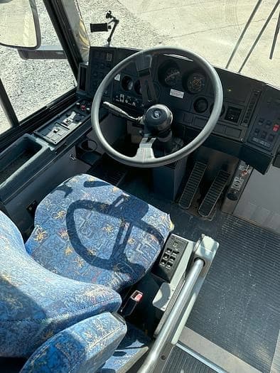 2003 Mci D4500 Coach - Image 13