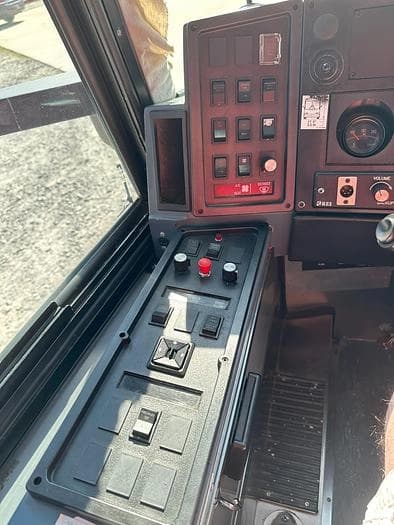 2003 Mci D4500 Coach - Image 17