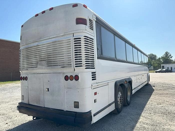 2003 Mci D4500 Coach - Image 4
