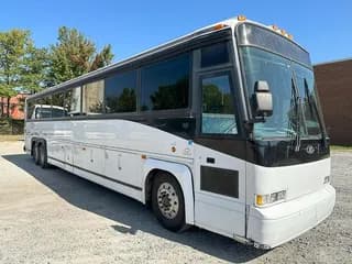 2003 Motor Coach Industries D4500 bus
