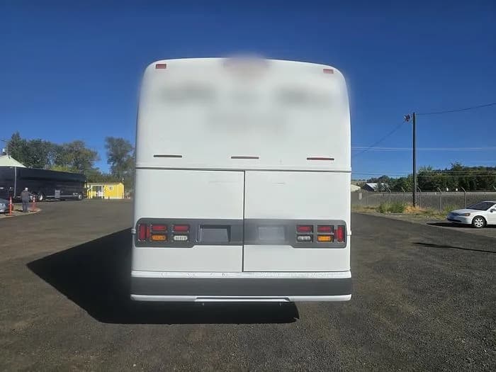2003 Prevost XL2 Coach - Image 4