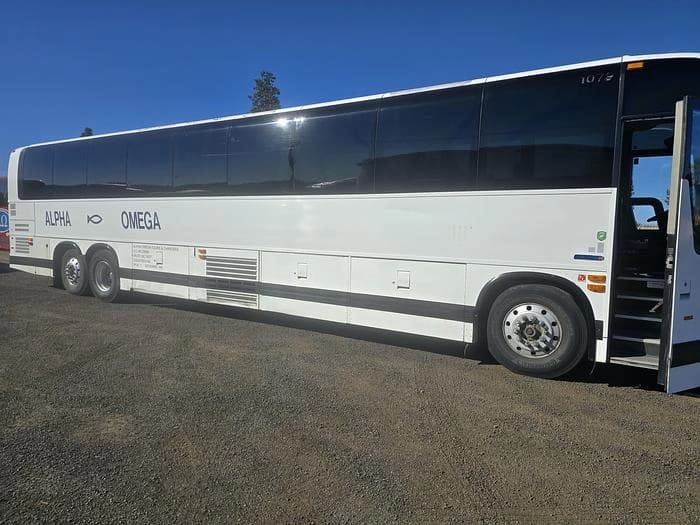 2003 Prevost XL2 Coach - Image 3