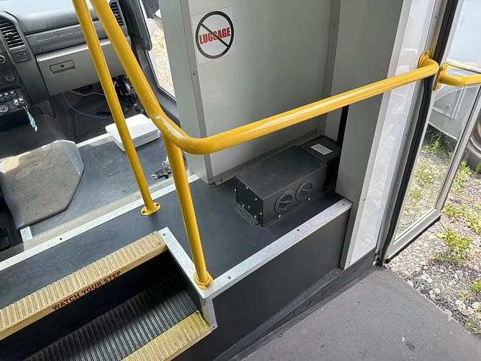 2019 Champion F550 Shuttle Bus - Image 17