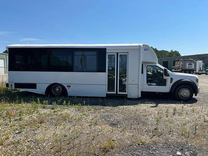 2019 Champion F550 Shuttle Bus - Image 23