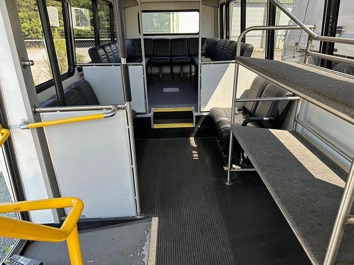 2019 Champion F550 Shuttle Bus - Image 6
