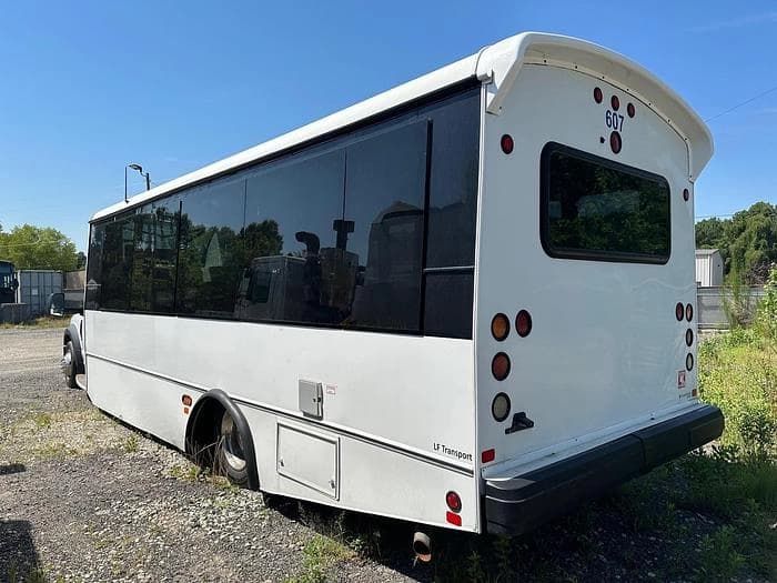 2019 Champion F550 Shuttle Bus - Image 7