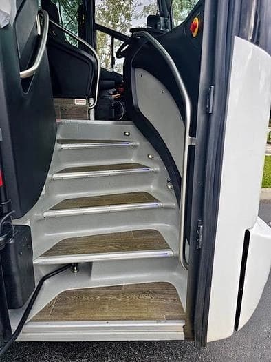 2023 Van hool CX45 Coach - Image 7